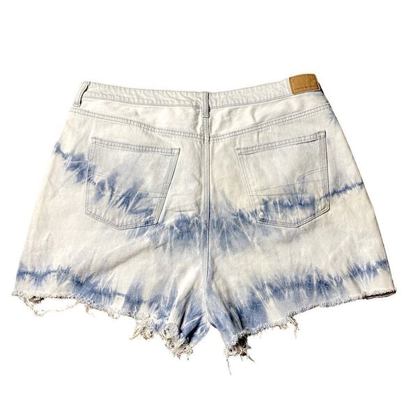 American Eagle AE Wm’s Sz 18 Highest Rise Bleach Tie Dye Frayed Mom Denim Shorts - Picture 3 of 5